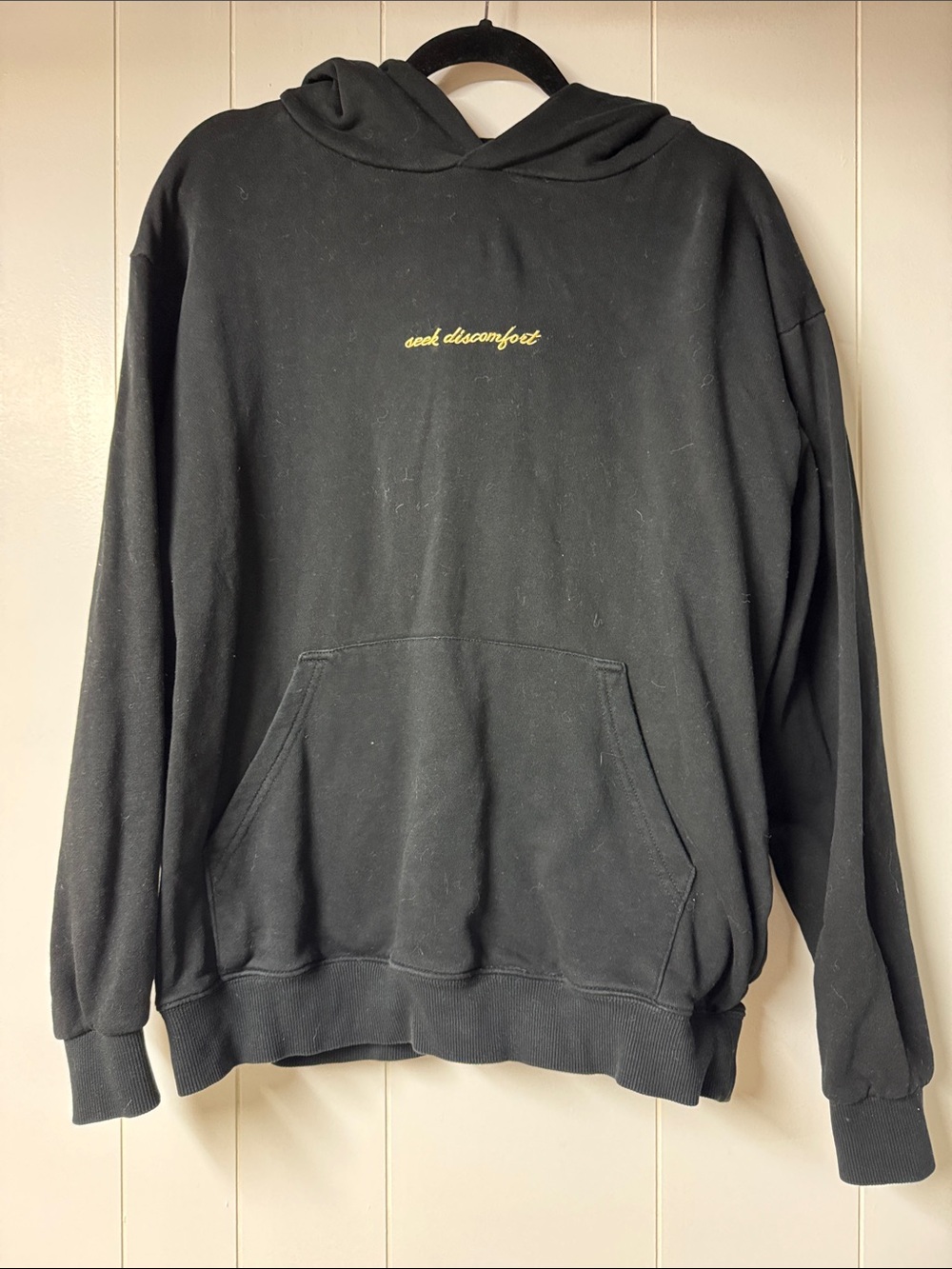 Black 'seek discomfort' Hoodie Sweatshirt